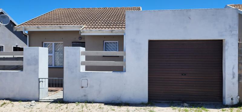 2 Bedroom Property for Sale in Pelikan Park Western Cape